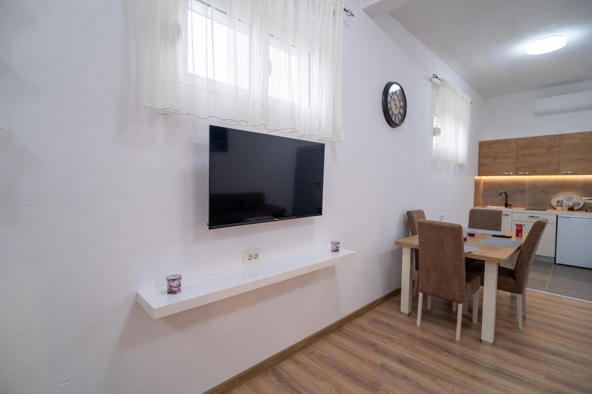 Dane Apartment Airport Podgorica Mitrovici (Podgorica) Exterior foto